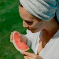 Dieta estiva rinfrescante: cosa mangiare per combattere il caldo e ottenere una pelle radiosa